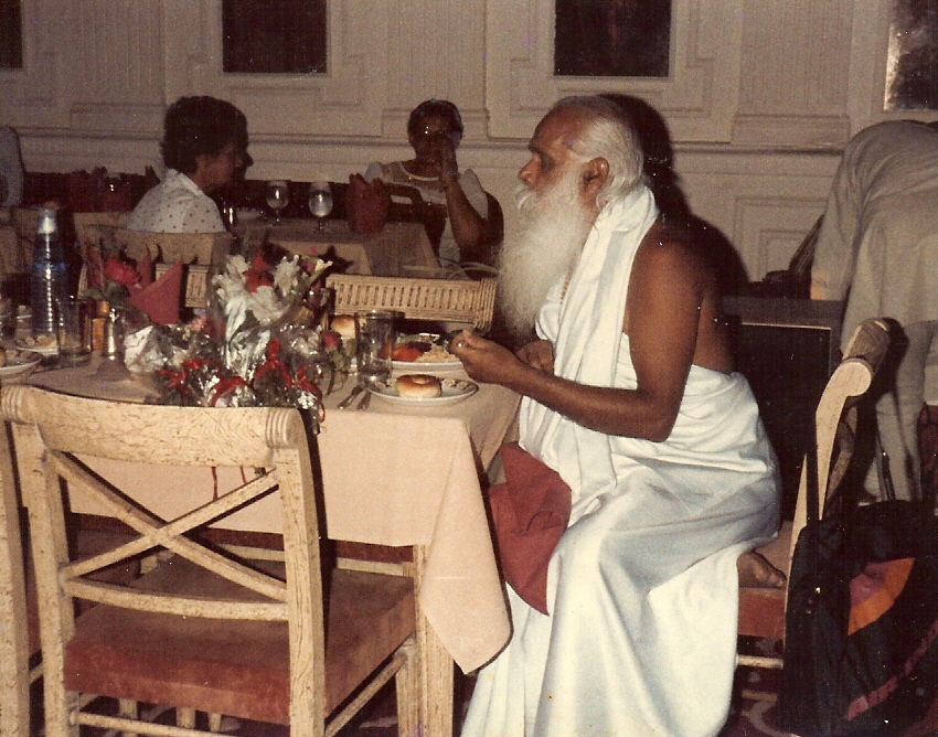 Pregunta el discípulo: ¿Cuál es la diferencia entre comer y alimentarse?