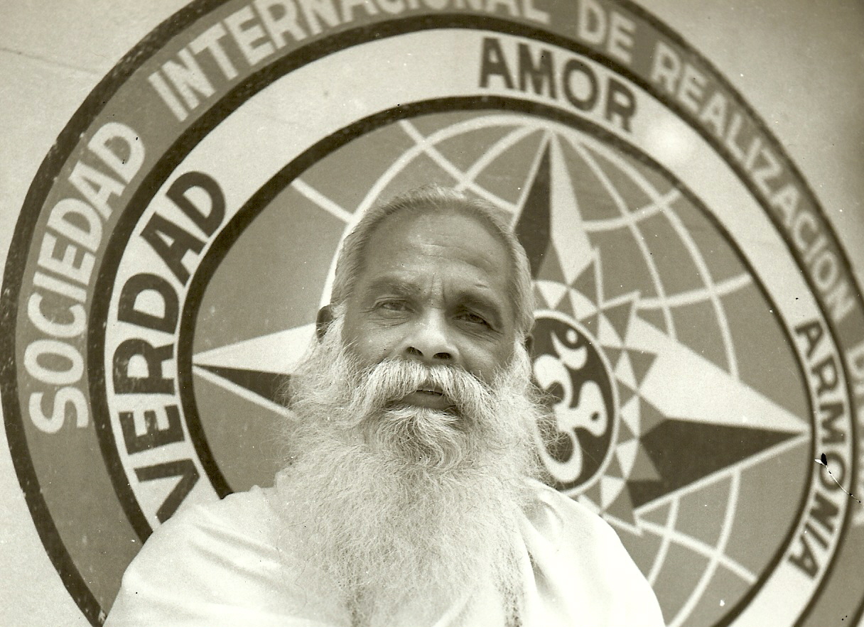 ૐ La amabilidad es el único idioma que el sordo puede oír y el ciego puede ver.ૐ